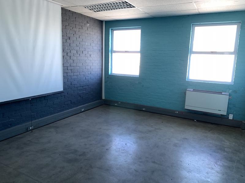 To Let commercial Property for Rent in Paarden Eiland Western Cape